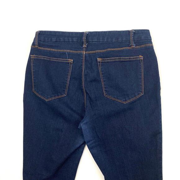 Faded Glory Velvet Touch Skinny Women's size 12 Dark Wash Blue Denim jeans - Picture 2 of 3